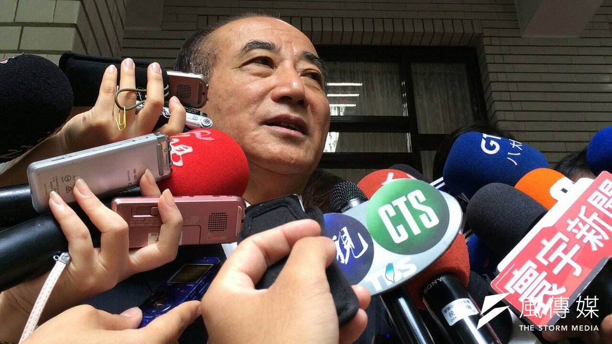 國民黨啟動換柱,立法院長王金平今早受訪時,表示他不清楚。(周怡孜攝) 國民黨啟動換柱,立法院長王金平今早受訪時,表示他不清楚。(周怡孜攝)