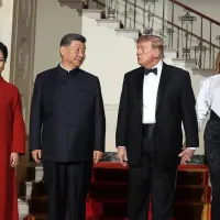 トランプ米大統領は国賓晩餐会を開き、訪米中の習近平国家主席夫妻を招いた。(AP通信) トランプ米大統領は国賓晩餐会を開き、訪米中の習近平国家主席夫妻を招いた。(AP通信)