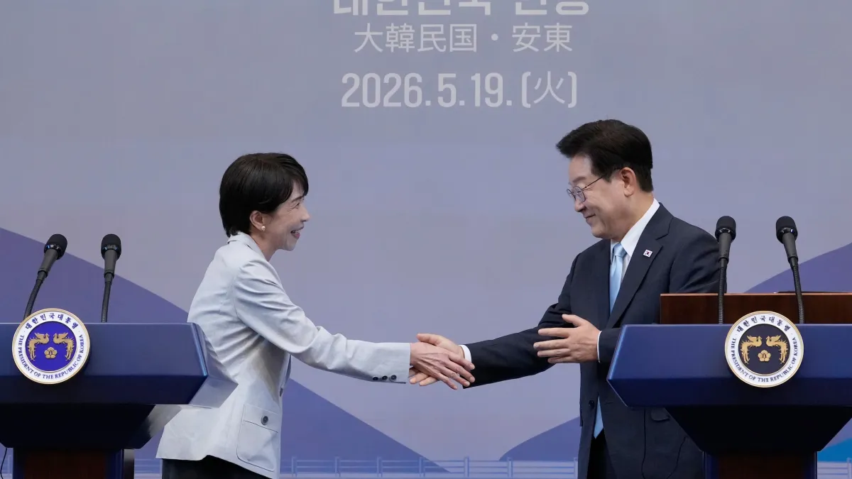 5月19日,日本首相高市早苗與韓國總統李在明舉行聯合記者會。(資料照,美聯社)