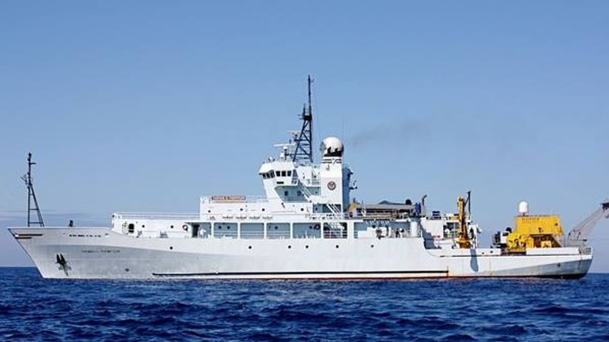 隸屬美國海軍研究辦公室的科學研究船RV Thomas G. Thompson(T-AGOR-23)昨天靠泊高雄港,科研船在高雄在美軍太平洋艦隊軍演前夕出現在高雄港,引發關注。(取自Lu Li-Shih臉書) 隸屬美國海軍研究辦公室的科學研究船RV Thomas G. Thompson(T-AGOR-23)昨天靠泊高雄港,科研船在高雄在美軍太平洋艦隊軍演前夕出現在高雄港,引發關注。(取自Lu Li-Shih臉書)