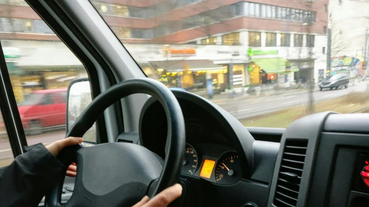 現金1萬+車輛現值35%!煙波飯店提泡水車賠償方案,自救會拒絕:這不是天災而是「人禍」