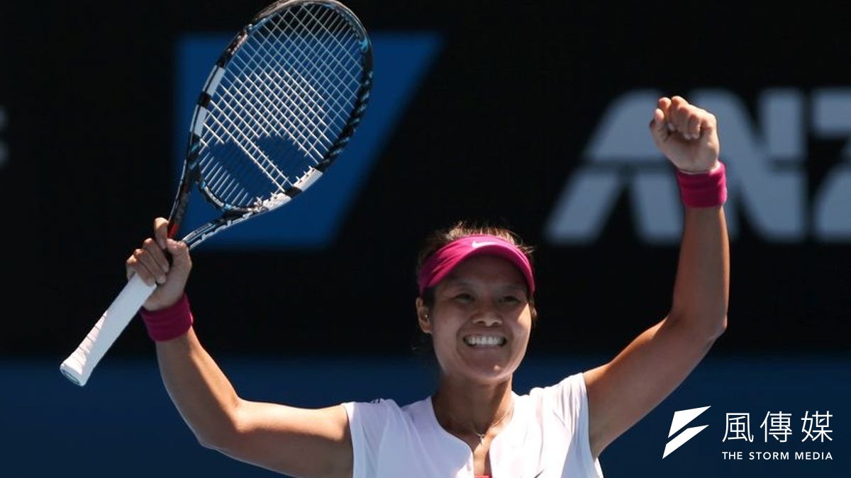 中國網壇一姐李娜勇奪澳網女單冠軍的英姿(美聯社) 中國網壇一姐李娜勇奪澳網女單冠軍的英姿(美聯社)