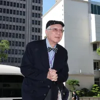 監院人事案29日全遭立法院封殺,院長被提名人陳永興聲明譴責藍白陣營為癱瘓政府運作的不理性杯葛,不僅令人失望,更是封殺了監察院的改革契機。圖為陳永興上午拜會民進黨立院黨團。(中央社) 監院人事案29日全遭立法院封殺,院長被提名人陳永興聲明譴責藍白陣營為癱瘓政府運作的不理性杯葛,不僅令人失望,更是封殺了監察院的改革契機。圖為陳永興上午拜會民進黨立院黨團。(中央社)