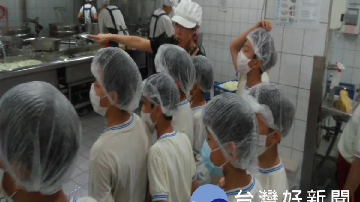 培養學生珍惜食物 內埔國小學生參觀廚藝