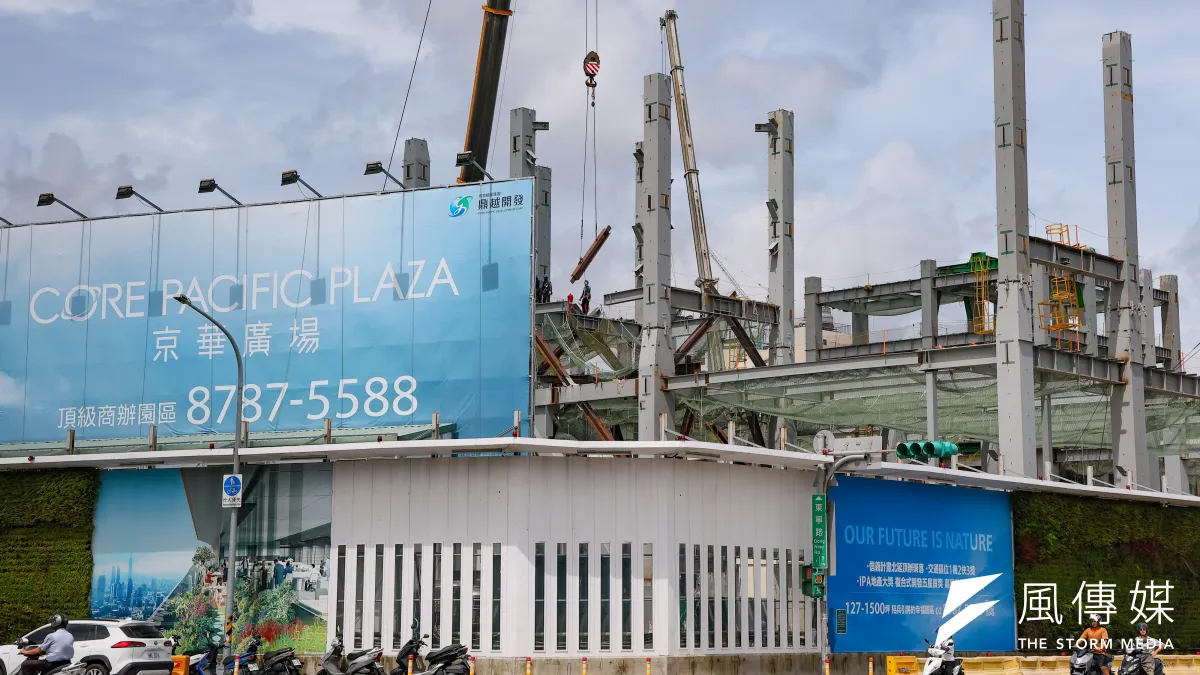 北檢正式就京華城案起訴前台北市長柯文哲等人,興建中的京華廣場如何不成為爛尾樓,是現任台北市政府必須解決的難題。(資料照,顏麟宇攝)
