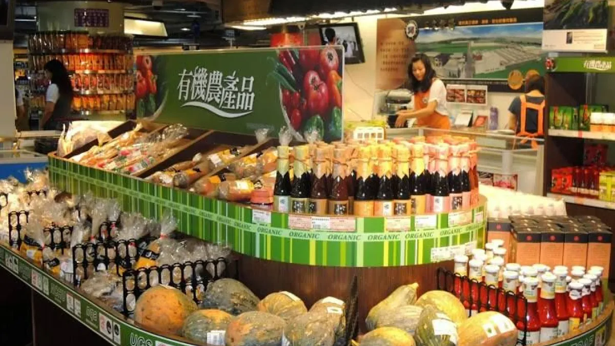 新北市許多農會設有生鮮超市,提供高品質生鮮產品以及各種當地特產。(圖/新北市農業局提供)