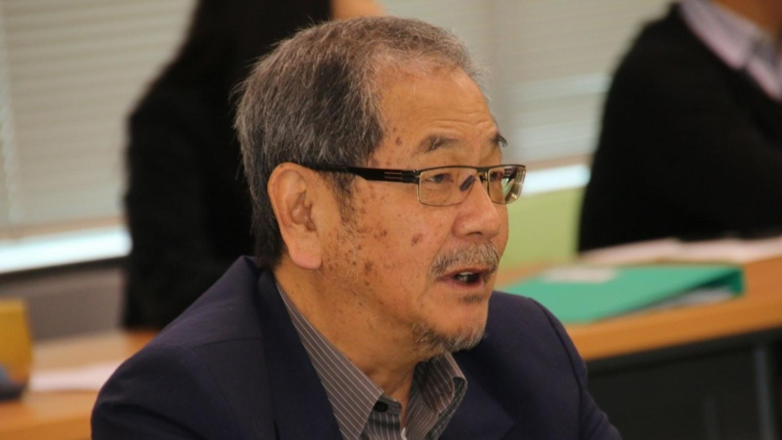 吳乃仁稱患「帕金森氏症」卻搭豪車健身?媒體人斷言「民怨將起」:民進黨年底慘了
