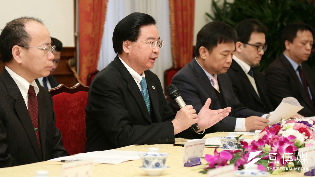 新舊政權交接小組會面,未來對新政府的期待不能太高。(圖為吳釗燮致詞/總統府提供) 新舊政權交接小組會面,未來對新政府的期待不能太高。(圖為吳釗燮致詞/總統府提供)