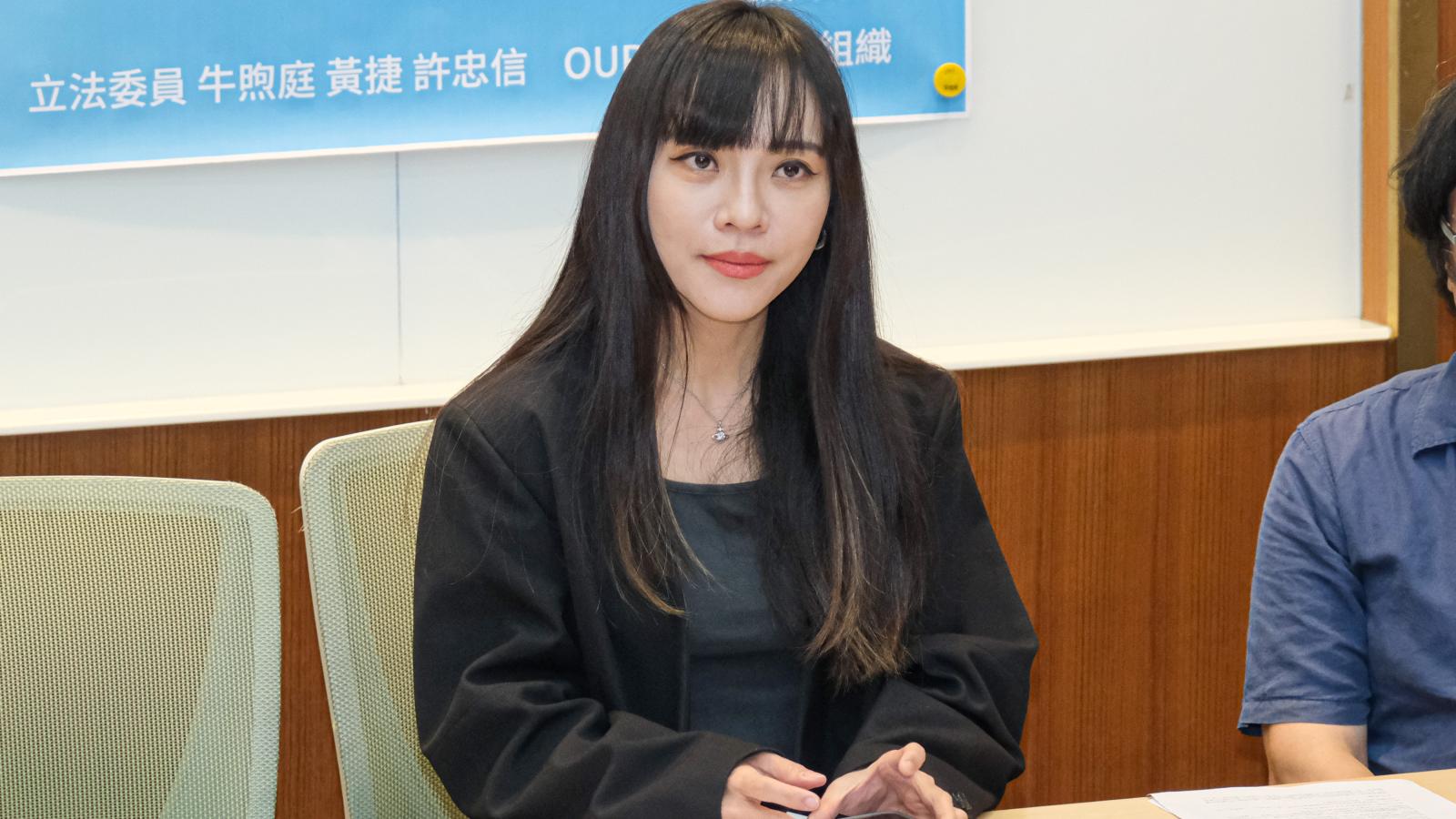 質疑黃捷中職看球穿「民進黨戰袍」 黃子哲批最壞示範:嚴重違規應道歉
