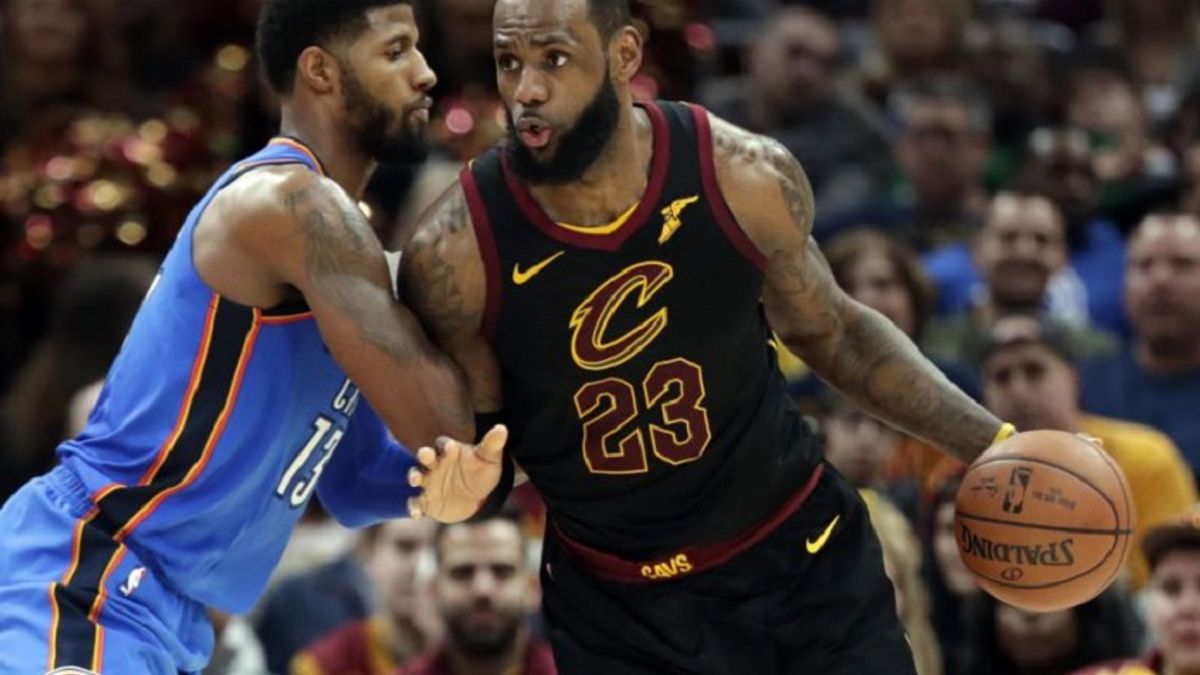 喬治(左)樂意與詹姆斯一起並肩作戰。(美聯社) 喬治(左)樂意與詹姆斯一起並肩作戰。(美聯社)