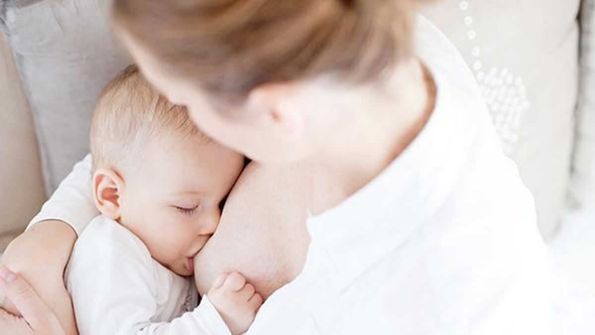 作者認為在衛福部推出少子化對策前,應該先把已經出生出來的嬰幼兒照顧教養好,讓這一些新手父母能夠享受有孩子的喜悅,不是摸索或者是照書養而造成嬰兒猝死的悲劇。(取自推特) 作者認為在衛福部推出少子化對策前,應該先把已經出生出來的嬰幼兒照顧教養好,讓這一些新手父母能夠享受有孩子的喜悅,不是摸索或者是照書養而造成嬰兒猝死的悲劇。(取自推特)