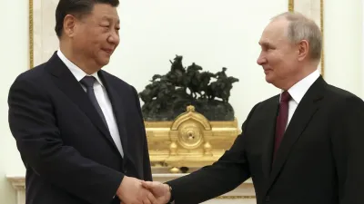 2023年3月20日,剛剛抵達莫斯科的中國國家主席習近平在克里姆林宮會見俄羅斯總統普京。(美聯社)