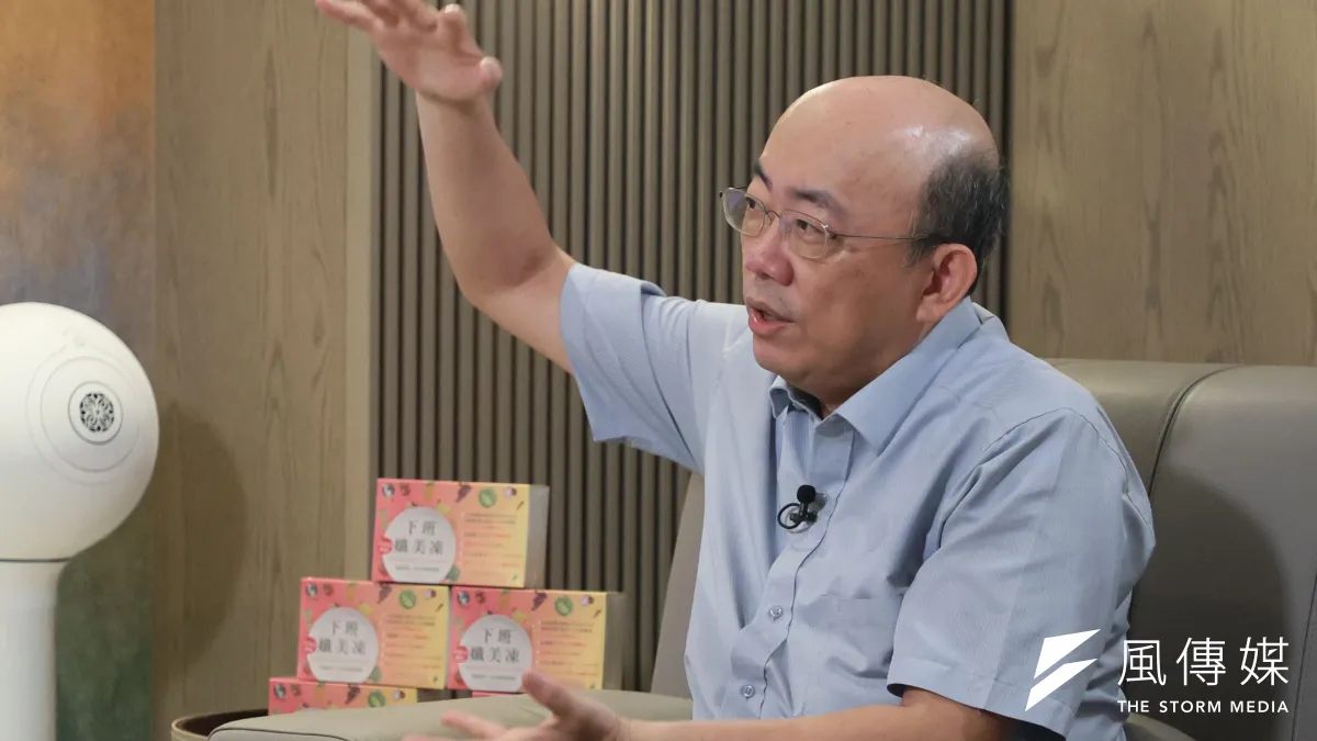 前立委郭正亮(見圖)12日於《風傳媒》網路節目《下班瀚你聊》中預言,國民黨將陸續打出「激怒牌」逼鴻海創辦人郭台銘表態參選總統。(柯承惠攝)