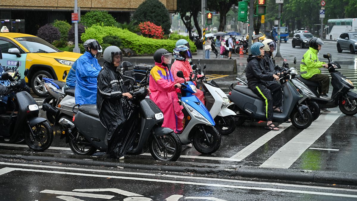 坐等宣布颱風假!12日6AM風雨預報「北中縣市皆達標」通勤族防災假QA一次看