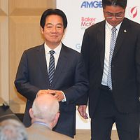 米イラン戦争やエネルギー問題などの課題を受け、台湾政界はここ数カ月不安定な状況が続いている。しかし、台湾励志協会(TIA)が24日に発表した最新の「台湾情勢調査」では、政府の施政に対する満足度が低下するどころか、上昇に転じたことが分かった。(写真/中央社:謝佳璋提供) 米イラン戦争やエネルギー問題などの課題を受け、台湾政界はここ数カ月不安定な状況が続いている。しかし、台湾励志協会(TIA)が24日に発表した最新の「台湾情勢調査」では、政府の施政に対する満足度が低下するどころか、上昇に転じたことが分かった。(写真/中央社:謝佳璋提供)