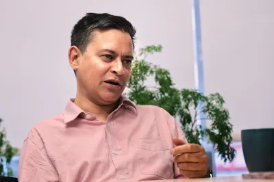 Harvard Professor Rana Mitter during an exclusive interview with 風傳媒 in Taipei in May 2025. (Photo by Ko Cheng-hui)