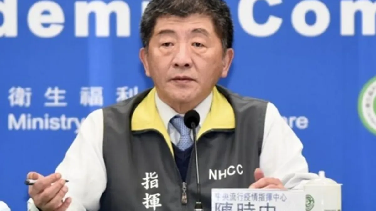 作者呼籲民眾對於疫情不可掉以輕心,抨擊衛福部長陳時中是「牙醫政客」。(資料照,BBC提供)