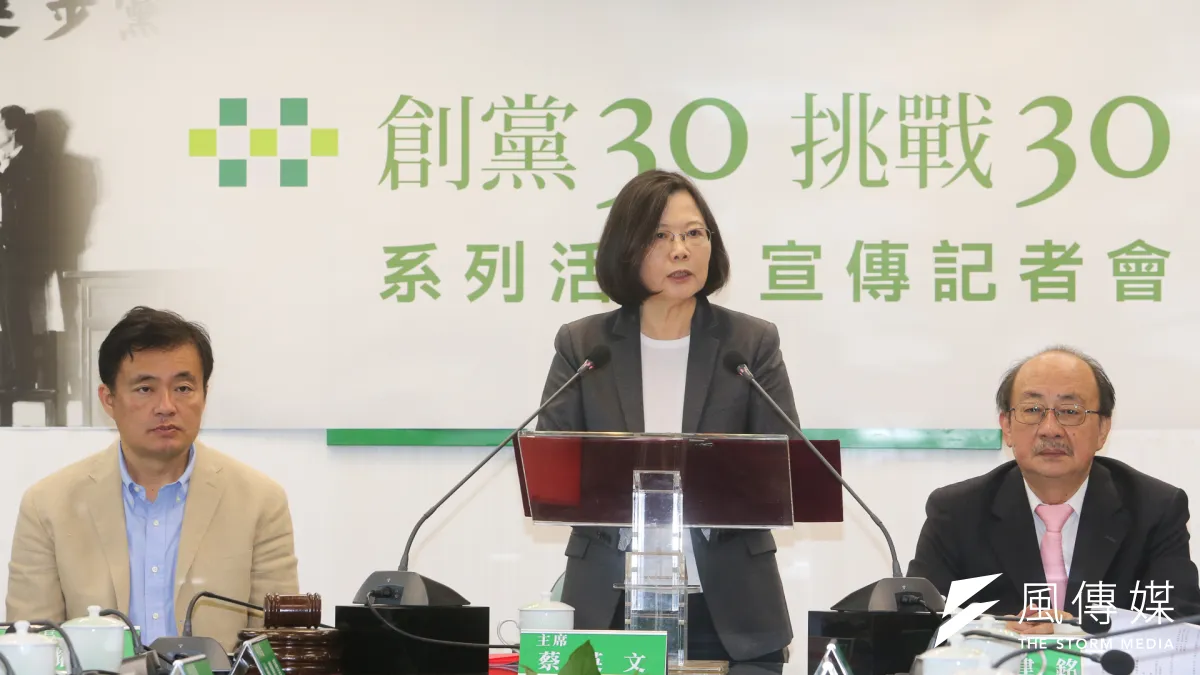 蔡英文總統29日以黨主席身分,發表給黨員公開信,「要力抗中國的壓力,發展與其他國家的關係。我們要擺脫對於中國的過度依賴,形塑一個健康的、正常的經濟關係。」(資料照,陳明仁攝)