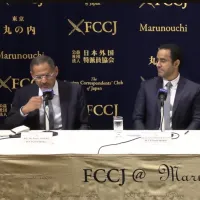 中東情勢が緊迫する中、UAE専門家は日本に対して代替困難なエネルギー依存の現実を直視し、過度な退避姿勢を改めて強固なパートナーシップに基づく積極的な外交関与を行うよう求めた。(写真/FCCJ提供) 中東情勢が緊迫する中、UAE専門家は日本に対して代替困難なエネルギー依存の現実を直視し、過度な退避姿勢を改めて強固なパートナーシップに基づく積極的な外交関与を行うよう求めた。(写真/FCCJ提供)