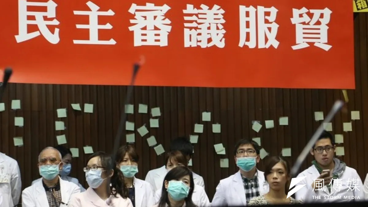 318學潮讓社會對兩岸服貿協議有更多法律思辯。(吳逸驊攝)