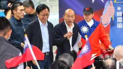 韓國瑜盛產「金句」,「兩個不要懷疑」是其中最重要名言:你可以懷疑太陽明天不從東方升起,但你不要懷疑共產黨收復臺灣的決心、不要懷疑臺灣人民捍衛民主自由的決心。(資料照,顏麟宇攝)