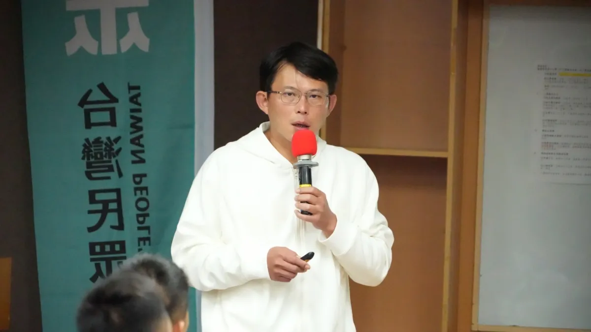民眾黨新北市黨部舉辦新北幹部座談,主席黃國昌出席。(民眾黨提供)