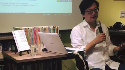 張鐵志認為,網路和社交媒體以及更多新媒體的出現,鼓勵了更多人開始寫評論,並且讓深度評論有可能出現。(Amy Cui攝/臉書)