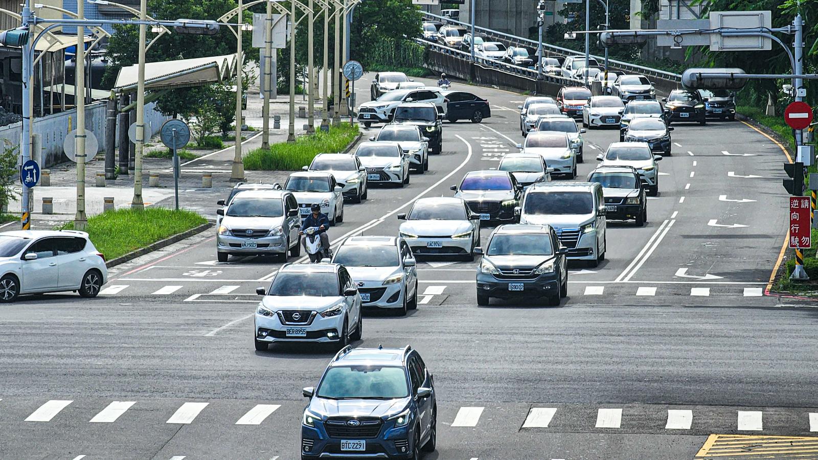 不是賓士、特斯拉!7月進口車掛牌數第一是這品牌 「超保值神車」銷逾2600台
