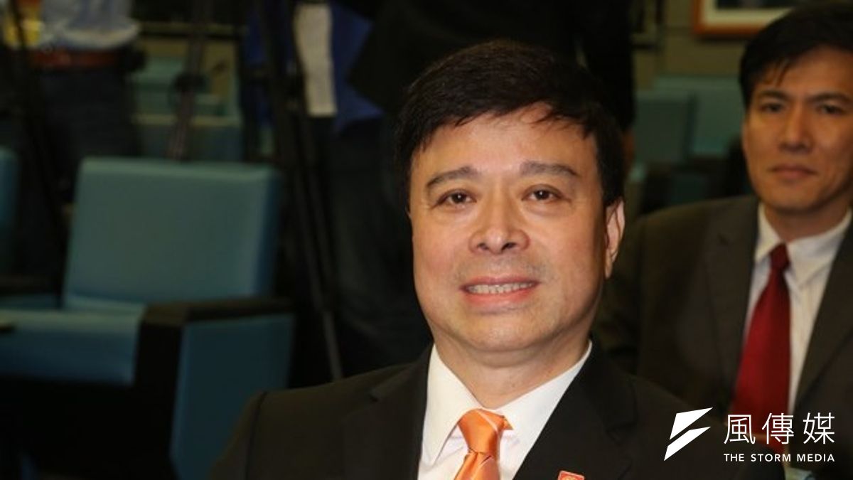 親民黨副秘書長劉文雄今(14)日下午表示,目前親民黨仍未對台北市長選舉要挺誰做出決定,但社會對連勝文的質疑也大,對權貴的接受度較小。(資料照片,余志偉攝) 親民黨副秘書長劉文雄今(14)日下午表示,目前親民黨仍未對台北市長選舉要挺誰做出決定,但社會對連勝文的質疑也大,對權貴的接受度較小。(資料照片,余志偉攝)