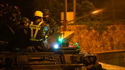 陸軍司令部臉書17日披露馬防部夜間操演畫面。(取自中華民國陸軍臉書)