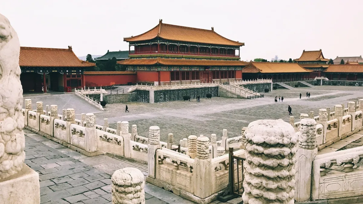 鄧小平自八十年代開始實施了改革開放政策,讓中國逐漸步入了國際社會的現代化潮流之中。(資料照,Pixabay)