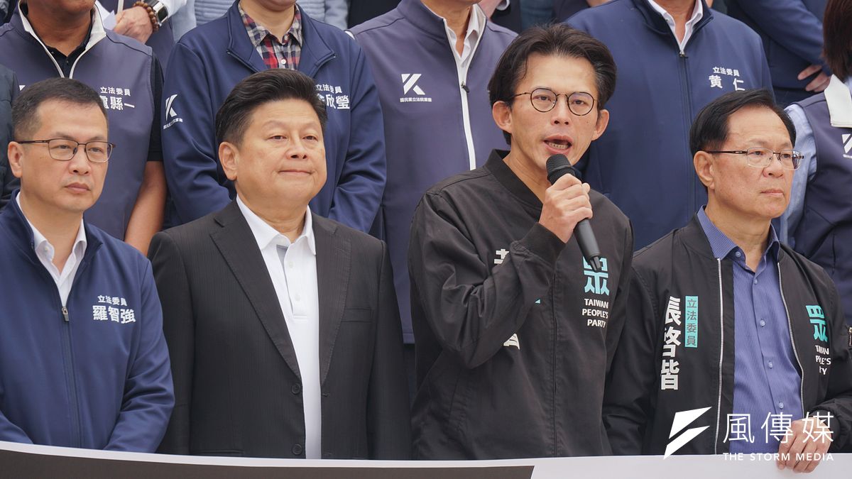 立法院通過對總統賴清德的彈劾提案。前排左起立委羅智強、傅崐萁、黃國昌、張啟楷。(資料照,蔡親傑攝) 立法院通過對總統賴清德的彈劾提案。前排左起立委羅智強、傅崐萁、黃國昌、張啟楷。(資料照,蔡親傑攝)