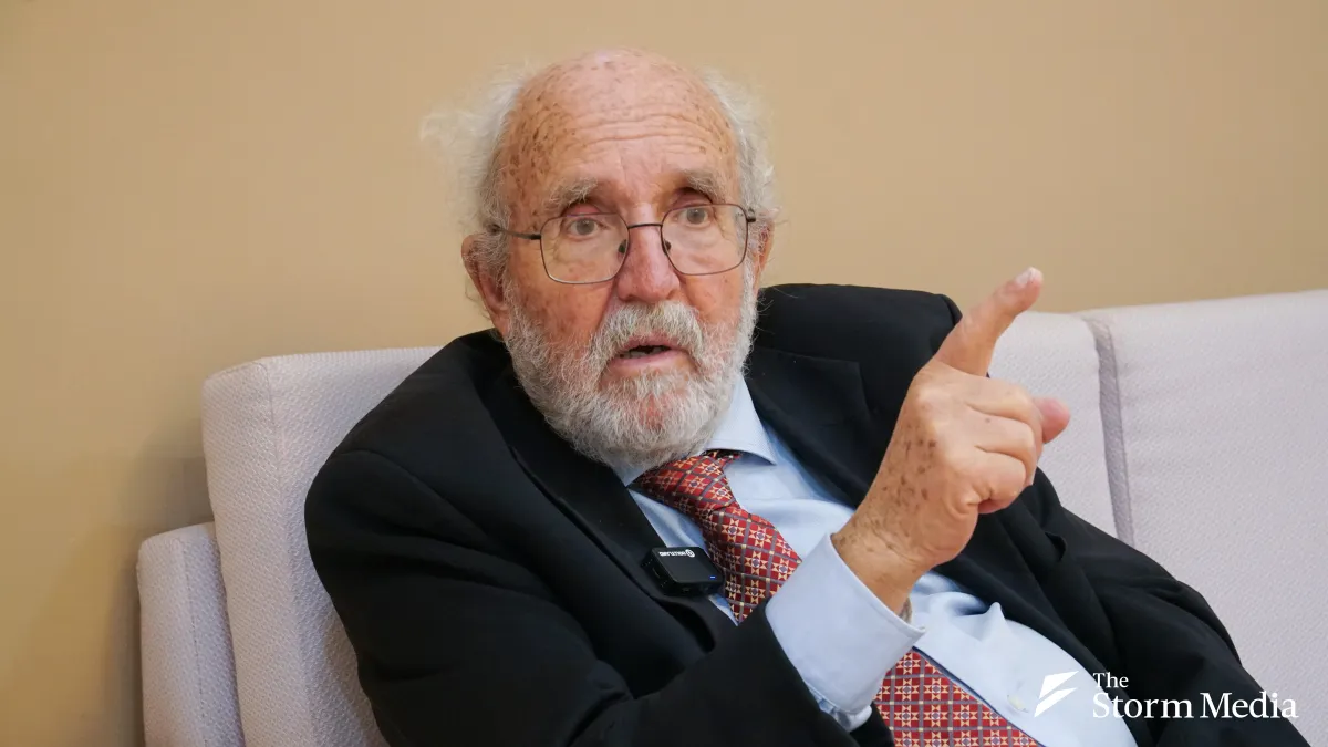 Nobel Prize-winning physicist Michel Mayor speaks with Storm Media in an exclusive interview. (Photo by Tsai Chin-chieh)