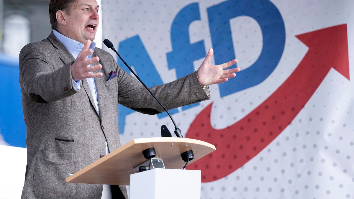 德國工人階級與經濟劣勢選民在2024年國會選舉中大幅轉向極右派AfD,原因包括反移民情緒、烏克蘭戰爭帶來的經濟衝擊,以及東德特有的產業結構,使AfD在東德成為第一大黨。(美聯社) 德國工人階級與經濟劣勢選民在2024年國會選舉中大幅轉向極右派AfD,原因包括反移民情緒、烏克蘭戰爭帶來的經濟衝擊,以及東德特有的產業結構,使AfD在東德成為第一大黨。(美聯社)