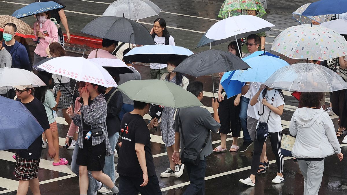 11/12停班課20:00最新》北北基桃這次同步了!3區風雨致災連放兩天 一鍵查各縣市公告