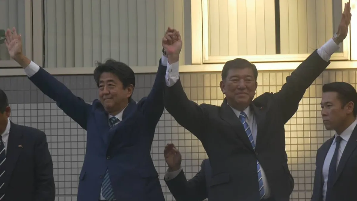 日本政府針對台灣有事發布居民避難計劃,而日企其實也早已開始對此規劃佈局。圖為提出「台灣有事」概念的日本前首相安倍晉三(左)與現任首相石破茂(右)。(資料照,翻攝石破茂官網)