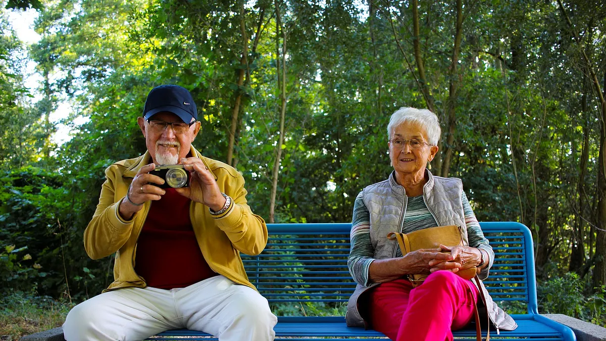 人如果想活得快樂,首先要想辦法讓你周圍的人都快樂。(取自pixabay)