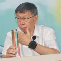 柯文哲(見圖)為竹北市長「開撕」多年好友徐欣瑩及友黨國民黨。(柯承惠攝) 柯文哲(見圖)為竹北市長「開撕」多年好友徐欣瑩及友黨國民黨。(柯承惠攝)