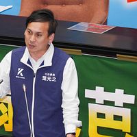 立委葉元之質疑,文化部為了打黃牛還特別成立「打黃牛辦公室」,但明顯成效不彰。(資料照,蔡親傑攝) 立委葉元之質疑,文化部為了打黃牛還特別成立「打黃牛辦公室」,但明顯成效不彰。(資料照,蔡親傑攝)