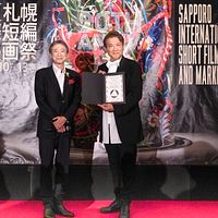 SSFF & ASIA代表の別所哲也氏が、札幌国際短編映画祭20回記念パーティーで「ショートフィルム文化功労賞」を受賞。(写真/SSFF & ASIA提供) SSFF & ASIA代表の別所哲也氏が、札幌国際短編映画祭20回記念パーティーで「ショートフィルム文化功労賞」を受賞。(写真/SSFF & ASIA提供)