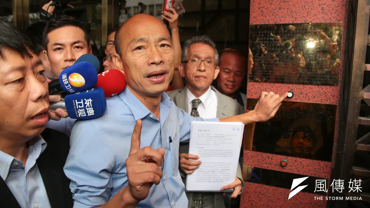 國民黨高雄市長候選人韓國瑜最後決定取消提告指他會「出賣高雄」的名嘴鄭弘儀。(顏麟宇攝)