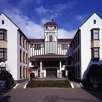 早稲田大学坪内逍遥記念演劇博物館は、舞台芸術資料館の参考モデルとしても注目されている(観光東京公式サイトより)。 早稲田大学坪内逍遥記念演劇博物館は、舞台芸術資料館の参考モデルとしても注目されている(観光東京公式サイトより)。