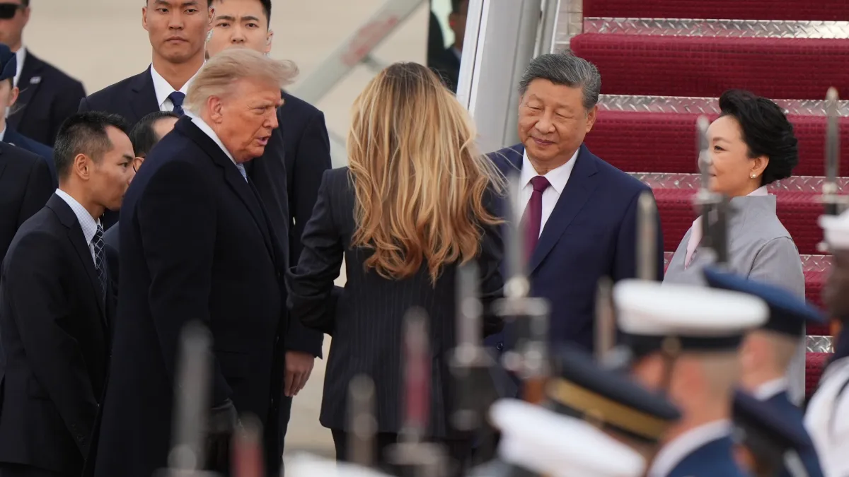 2026年9月23日、ドナルド・トランプ米大統領がアンドルーズ統合基地で、中国の習近平国家主席を自ら出迎えた。(AP通信)