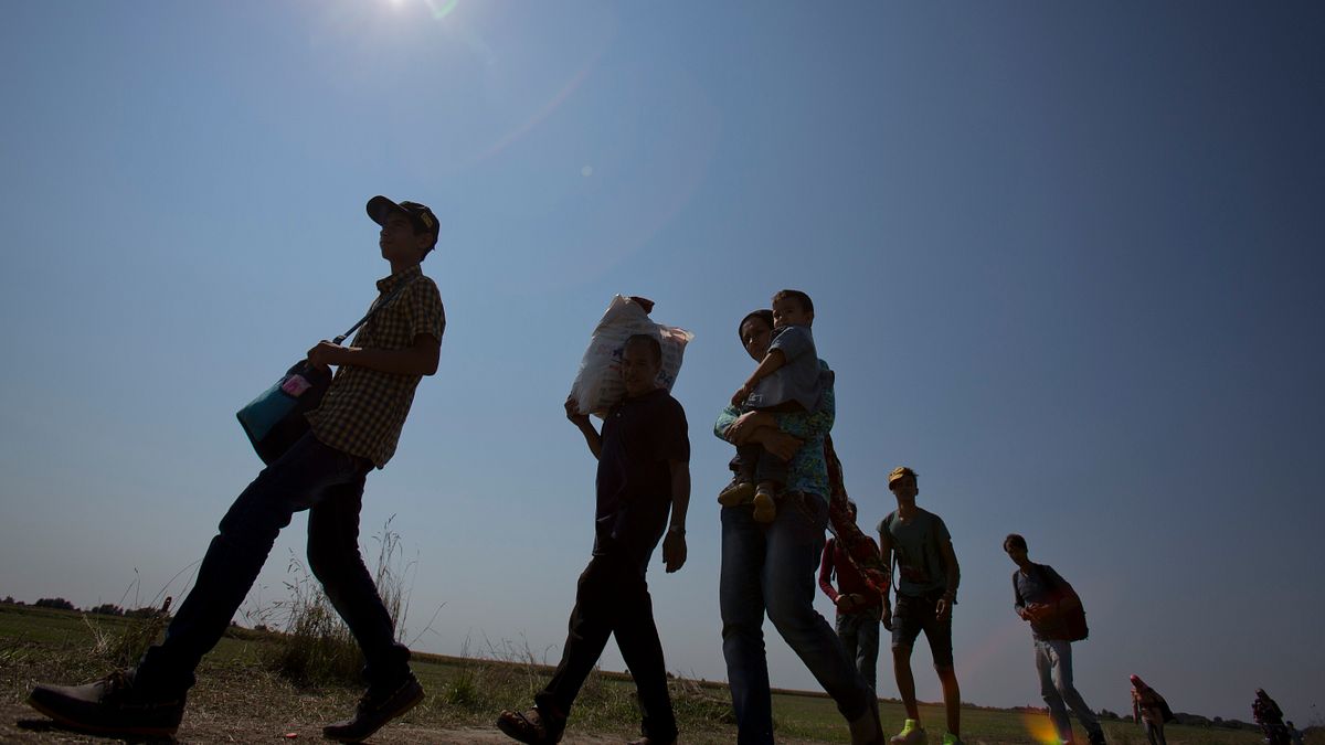 作者指出,數年來,在「歐洲堡壘」不斷關閉邊疆的情況下,地中海頓時成為歐洲的墳場,而蘭佩杜沙島無疑位處其中。(美聯社) 作者指出,數年來,在「歐洲堡壘」不斷關閉邊疆的情況下,地中海頓時成為歐洲的墳場,而蘭佩杜沙島無疑位處其中。(美聯社)