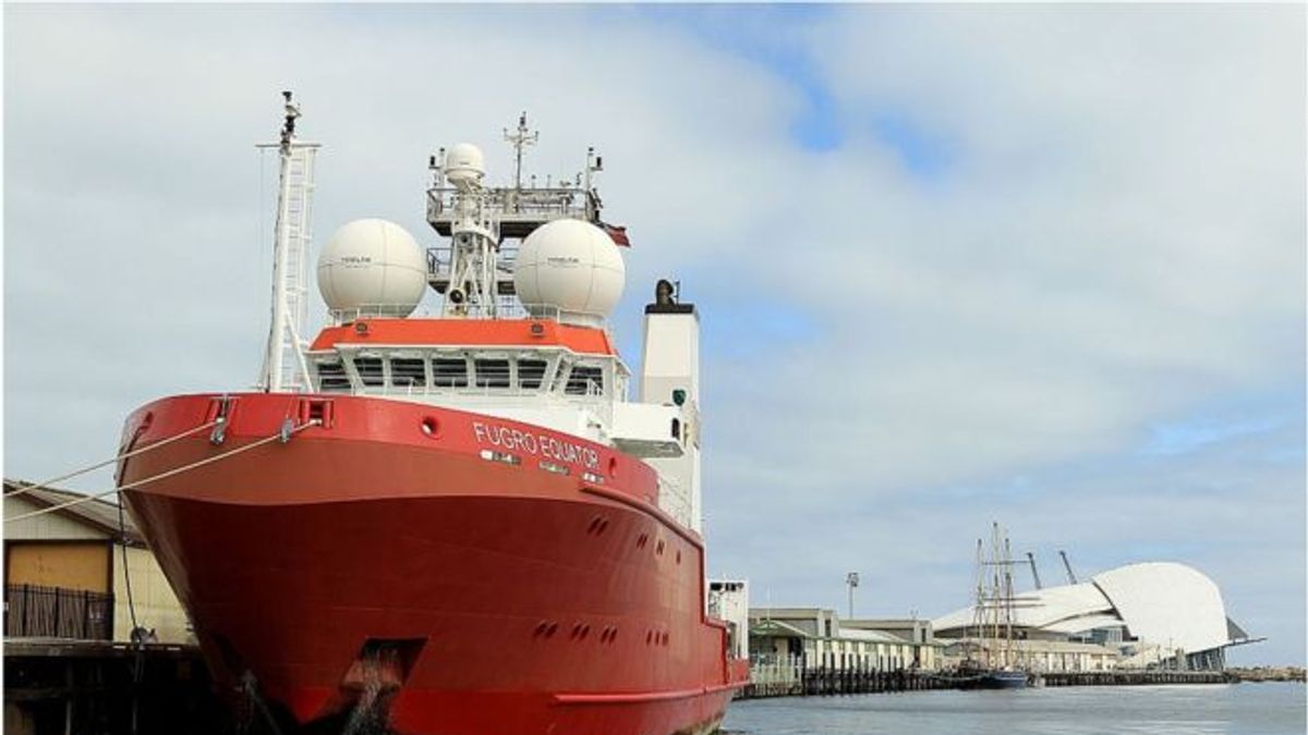 荷蘭籍輝固赤道號是唯一還在執行搜尋任務的船隻。(BBC中文網) 荷蘭籍輝固赤道號是唯一還在執行搜尋任務的船隻。(BBC中文網)