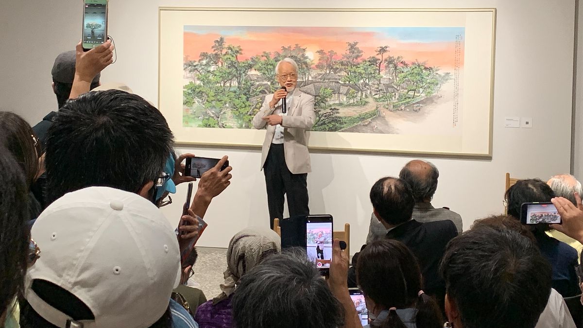 劉墉「畫我童年」畫展開幕式,畫他「童年記憶中的大院子」。(作者攝) 劉墉「畫我童年」畫展開幕式,畫他「童年記憶中的大院子」。(作者攝)