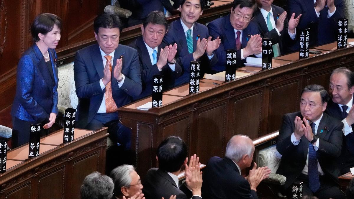 日本眾院席次削減案難獲共識 執政聯盟力推休會前修改皇室典範