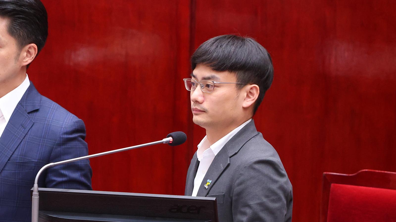 沈伯洋喊話蔣萬安、李四川辯論毒品 殷瑋反擊:先回應「社區中心發毒品」