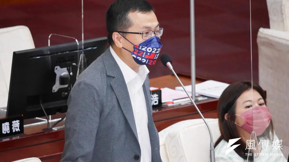 國民黨台北市議員徐巧芯指出,國民黨台北市前議員羅智強(見圖)沒被提名桃園市長,是因為羅智強「太深藍」,不符合國民黨「中道、理性、客觀」的觀念。(資料照,蔡親傑攝)