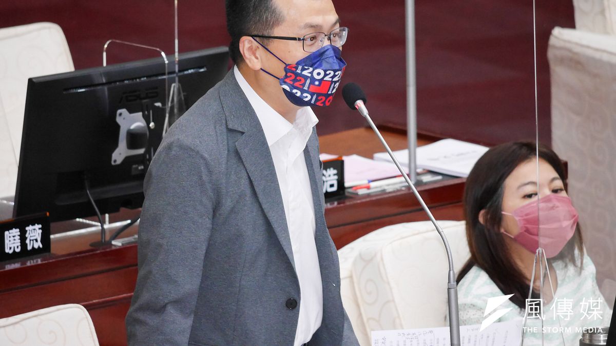 國民黨台北市議員徐巧芯指出,國民黨台北市前議員羅智強(見圖)沒被提名桃園市長,是因為羅智強「太深藍」,不符合國民黨「中道、理性、客觀」的觀念。(資料照,蔡親傑攝) 國民黨台北市議員徐巧芯指出,國民黨台北市前議員羅智強(見圖)沒被提名桃園市長,是因為羅智強「太深藍」,不符合國民黨「中道、理性、客觀」的觀念。(資料照,蔡親傑攝)